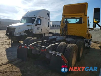 Czwarte zdjęcie samochodu z boku: 2020 INTERNATIONAL LT625 SEMI TRUCK VIN:3HSDZTZR5LN802766 - miniatura