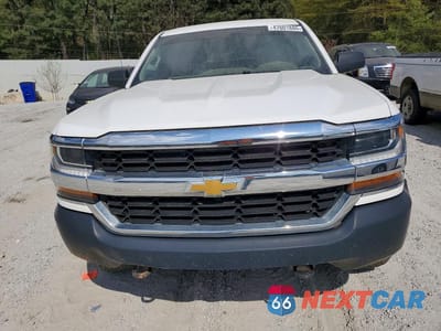 Piąte zdjęcie samochodu w środku: 2018 CHEVROLET SILVERADO K1500 VIN:3GCUKNEC1JG570954 - miniatura