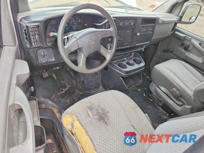 Zdjęcie 8 z 14 samochodu: 2007 CHEVROLET EXPRESS 1500 UTILITY / SERVICE VAN VIN:1GCFG15X371143935 - miniatura