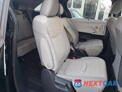 Zdjęcie 11 z 12 samochodu: 2025 TOYOTA SIENNA LE 8-PASSENGER VIN:5TDKRKECXSS226706 - miniatura