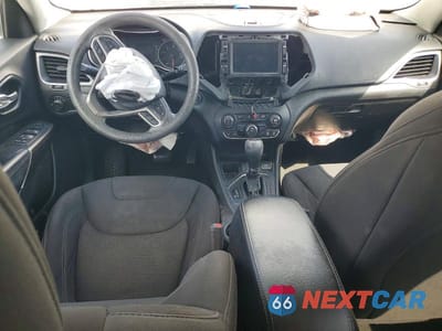 Zdjęcie 8 z 13 samochodu: 2020 JEEP CHEROKEE LATITUDE VIN:1C4PJLCB2LD614748 - miniatura