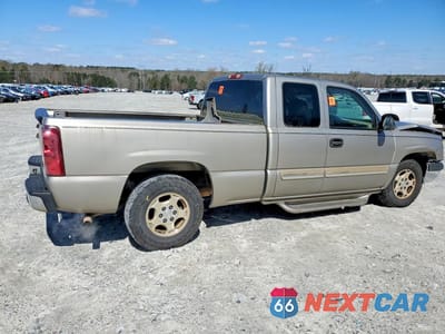 Trzecie zdjęcie samochodu z tyłu: 2003 CHEVROLET SILVERADO C1500 VIN:2GCEC19VX31102917 - miniatura