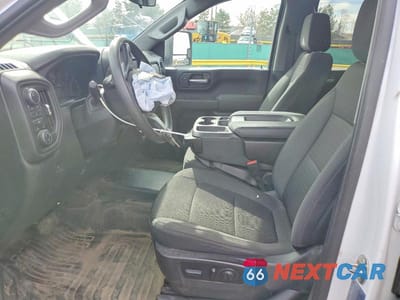 Zdjęcie 7 z 12 samochodu: 2022 CHEVROLET SILVERADO K2500 HEAVY DUTY VIN:1GC5YLE7XNF292184 - miniatura
