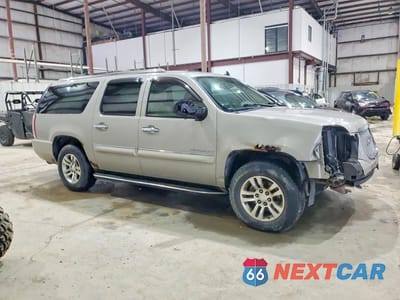 Czwarte zdjęcie samochodu z boku: 2007 GMC YUKON XL DENALI VIN:1GKFK668X7J228780 - miniatura