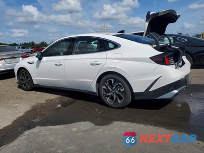 Drugie zdjęcie samochodu z przodu: 2025 HYUNDAI SONATA SEL VIN:KMHL64JA4SA428480 - miniatura