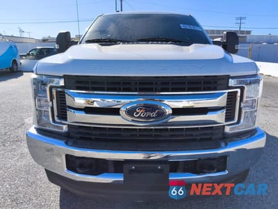Piąte zdjęcie samochodu w środku: 2019 FORD F250 SUPER DUTY VIN:1FT7W2BT0KEG05481 - miniatura