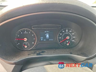 Zdjęcie 9 z 14 samochodu: 2020 KIA SORENTO LX VIN:5XYPG4A37LG660187 - miniatura