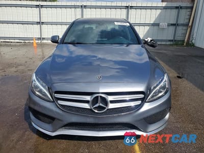 Piąte zdjęcie samochodu w środku: 2018 MERCEDES-BENZ C 300 VIN:55SWF4JB1JU240093 - miniatura