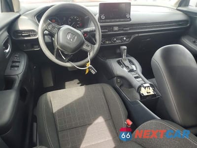 Zdjęcie 8 z 14 samochodu: 2025 HONDA HR-V LX VIN:3CZRZ2H32SM756396 - miniatura