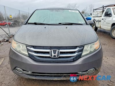 Piąte zdjęcie samochodu w środku: 2015 HONDA ODYSSEY TOURING VIN:5FNRL5H9XFB064877 - miniatura