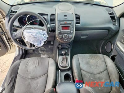 Zdjęcie 8 z 12 samochodu: 2012 KIA SOUL + VIN:KNDJT2A67C7480589 - miniatura