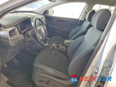 Zdjęcie 7 z 13 samochodu: 2019 KIA SORENTO LX VIN:5XYPG4A33KG439331 - miniatura