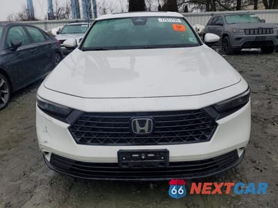 Piąte zdjęcie samochodu w środku: 2023 HONDA ACCORD EX VIN:1HGCY1F38PA023447 - miniatura