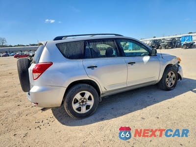 Trzecie zdjęcie samochodu z tyłu: 2006 TOYOTA RAV4 BASE VIN:JTMZD33V165029037 - miniatura