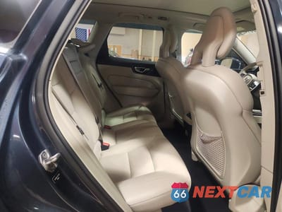 Zdjęcie 10 z 12 samochodu: 2018 VOLVO XC60 T5 INSCRIPTION VIN:YV4102RL9J1027882 - miniatura