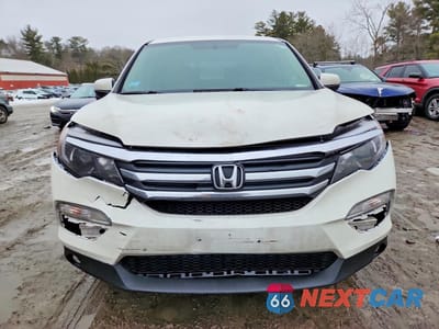 Piąte zdjęcie samochodu w środku: 2018 HONDA PILOT EX VIN:5FNYF6H33JB032477 - miniatura