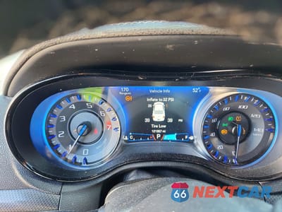 Zdjęcie 9 z 13 samochodu: 2016 CHRYSLER 300 S VIN:2C3CCABG7GH224347 - miniatura