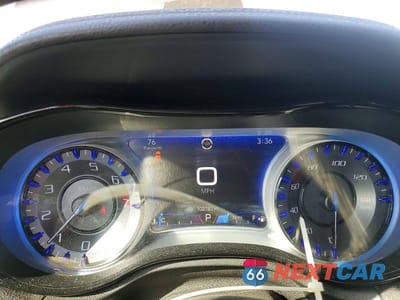 Zdjęcie 9 z 12 samochodu: 2018 CHRYSLER 300 S VIN:2C3CCABG5JH214200 - miniatura