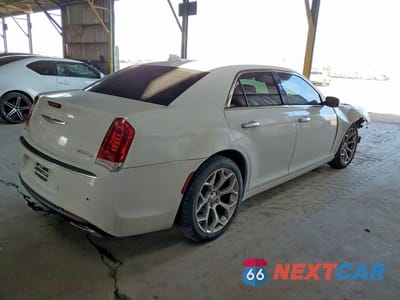 Trzecie zdjęcie samochodu z tyłu: 2016 CHRYSLER 300C PLATINUM VIN:2C3CCAPG2GH343609 - miniatura