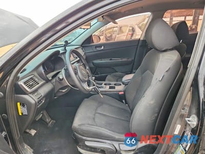 Zdjęcie 7 z 12 samochodu: 2016 KIA OPTIMA LX VIN:5XXGT4L37GG010164 - miniatura