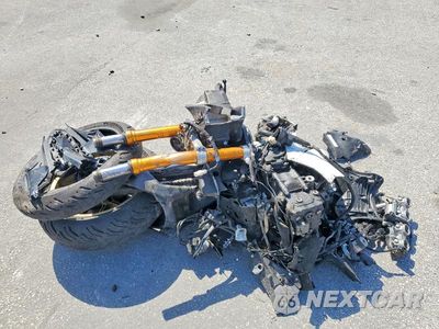 2022 YAMAHA YZFR1 JYARN66E6NA002508 - główne zdjęcie licytacji z USA - miniatura