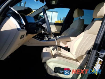 Zdjęcie 7 z 13 samochodu: 2021 BMW X5 SDRIVE 40I VIN:5UXCR4C06M9E01397 - miniatura