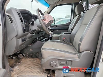 Zdjęcie 7 z 14 samochodu: 2017 NISSAN NV 3500 HD SL VIN:1N6AF0LY1HN810172 - miniatura