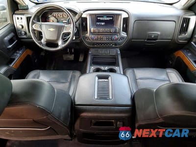 Zdjęcie 8 z 12 samochodu: 2019 CHEVROLET SILVERADO K3500 LTZ VIN:1GC4KXEY3KF265806 - miniatura