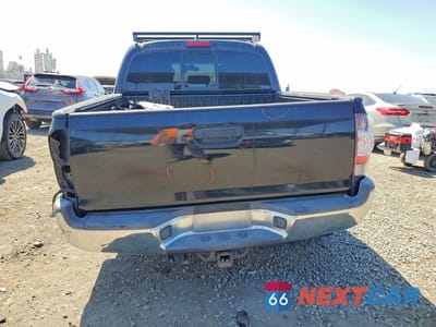 Zdjęcie 6 z 11 samochodu: 2015 TOYOTA TACOMA V6 VIN:5TFLU4EN2FX121481 - miniatura