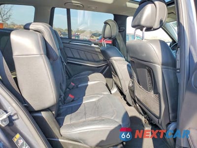 Zdjęcie 11 z 12 samochodu: 2015 MERCEDES-BENZ GL 550 4MATIC VIN:4JGDF7DE8FA551094 - miniatura