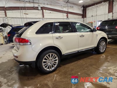 Trzecie zdjęcie samochodu z tyłu: 2015 LINCOLN MKX VIN:2LMDJ8JK0FBL31391 - miniatura