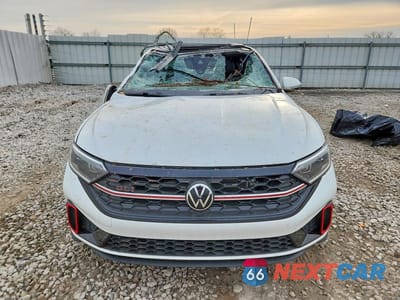 Piąte zdjęcie samochodu w środku: 2022 VOLKSWAGEN JETTA GLI AUTOBAHN VIN:3VW1T7BU4NM029846 - miniatura