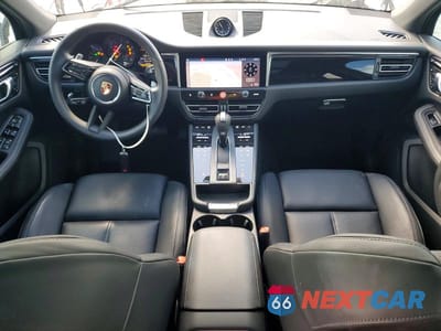 Zdjęcie 8 z 12 samochodu: 2025 PORSCHE MACAN BASE VIN:WP1AA2A55SLB11263 - miniatura