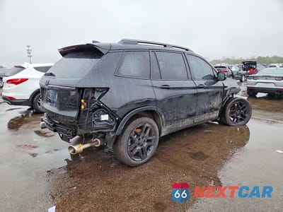 Trzecie zdjęcie samochodu z tyłu: 2024 HONDA PASSPORT BLACK EDITION VIN:5FNYF8H83RB020431 - miniatura