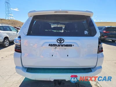 Zdjęcie 6 z 13 samochodu: 2021 TOYOTA 4RUNNER SR5 VIN:JTEMU5JR4M5887932 - miniatura