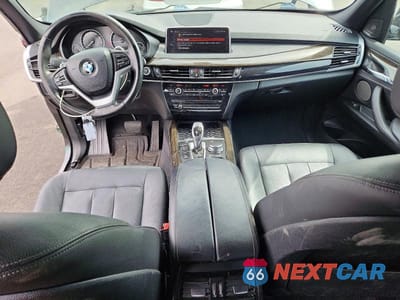 Zdjęcie 8 z 13 samochodu: 2018 BMW X5 XDRIVE35I VIN:5UXKR0C54J0Y03688 - miniatura