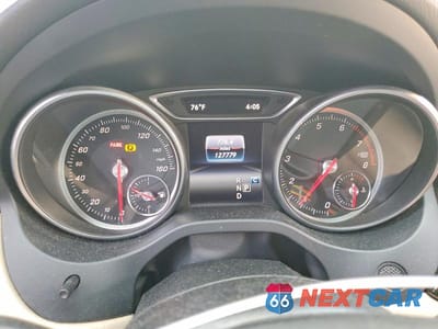 Zdjęcie 9 z 11 samochodu: 2018 MERCEDES-BENZ CLA 250 VIN:WDDSJ4EB3JN662706 - miniatura