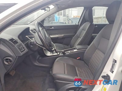 Zdjęcie 7 z 11 samochodu: 2009 VOLVO S40 2.4I VIN:YV1MS390192464085 - miniatura