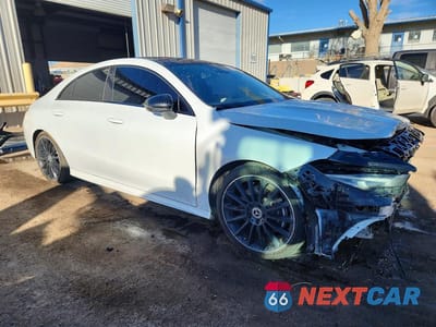 Czwarte zdjęcie samochodu z boku: 2020 MERCEDES-BENZ CLA 250 VIN:W1K5J4GB5LN102294 - miniatura