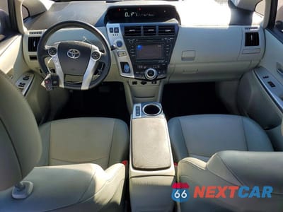 Zdjęcie 8 z 12 samochodu: 2013 TOYOTA PRIUS V FIVE VIN:JTDZN3EU0D3203075 - miniatura