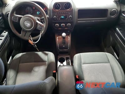 Zdjęcie 8 z 13 samochodu: 2013 JEEP COMPASS SPORT VIN:1C4NJDBB3DD249206 - miniatura