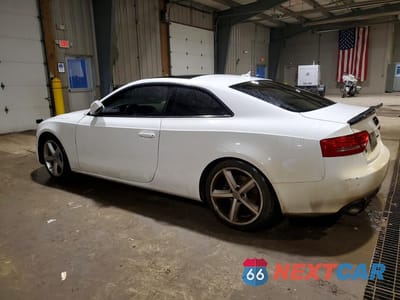 Drugie zdjęcie samochodu z przodu: 2010 AUDI A5 PREMIUM PLUS VIN:WAULFAFR5AA007915 - miniatura