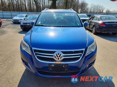 Piąte zdjęcie samochodu w środku: 2010 VOLKSWAGEN TIGUAN SE VIN:WVGBV7AX8AW002300 - miniatura