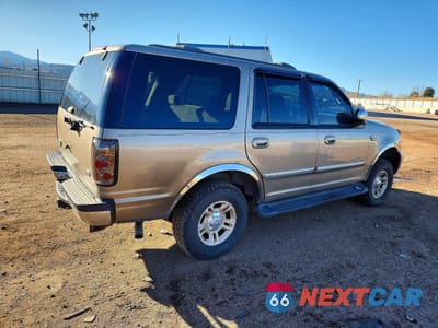 Trzecie zdjęcie samochodu z tyłu: 2002 FORD EXPEDITION XLT VIN:1FMPU16L62LA96188 - miniatura