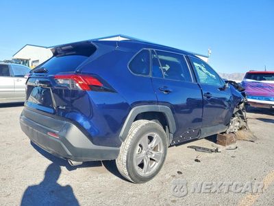 Trzecie zdjęcie samochodu z tyłu: 2023 TOYOTA RAV4 XLE VIN:2T3W1RFV8PW246489 - miniatura