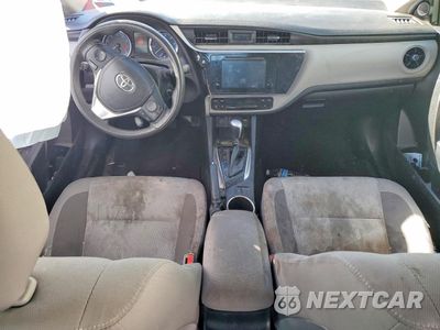 Zdjęcie 8 z 12 samochodu: 2018 TOYOTA COROLLA L VIN:2T1BURHE3JC034104 - miniatura