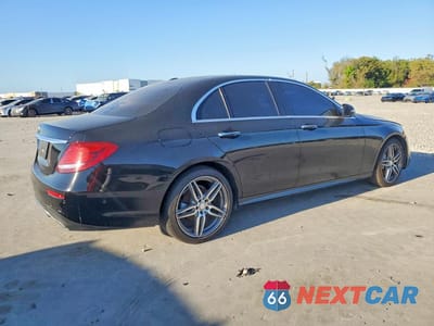 Trzecie zdjęcie samochodu z tyłu: 2017 MERCEDES-BENZ E 300 VIN:WDDZF4JB4HA055978 - miniatura
