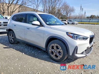 Czwarte zdjęcie samochodu z boku: 2023 BMW X1 XDRIVE28I VIN:WBX73EF0XP5X84052 - miniatura