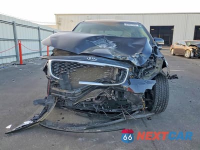 Piąte zdjęcie samochodu w środku: 2016 KIA SEDONA LX VIN:KNDMB5C13G6102347 - miniatura