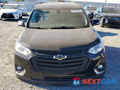 Piąte zdjęcie samochodu w środku: 2018 CHEVROLET TRAVERSE LT VIN:1GNERGKW6JJ175507 - miniatura